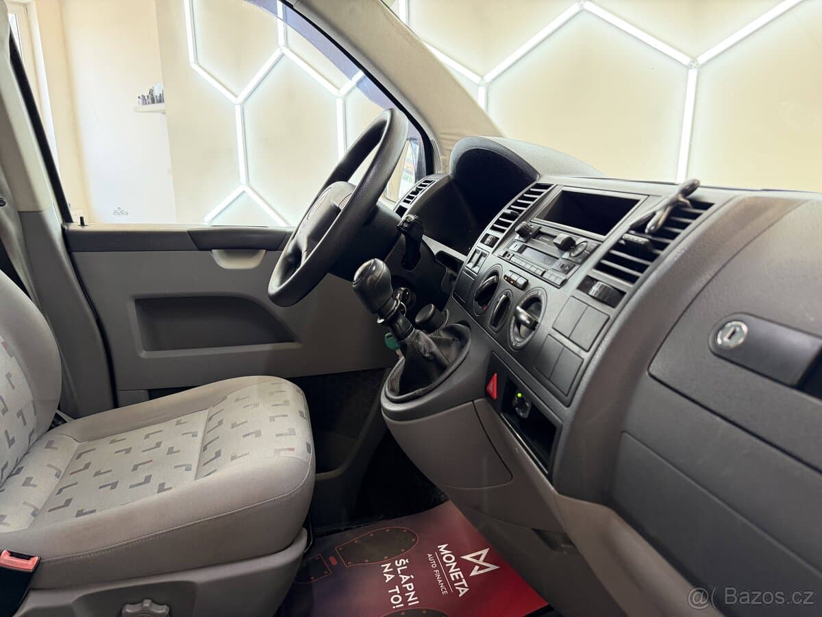 2004 Volkswagen TRANSPORTER - 9