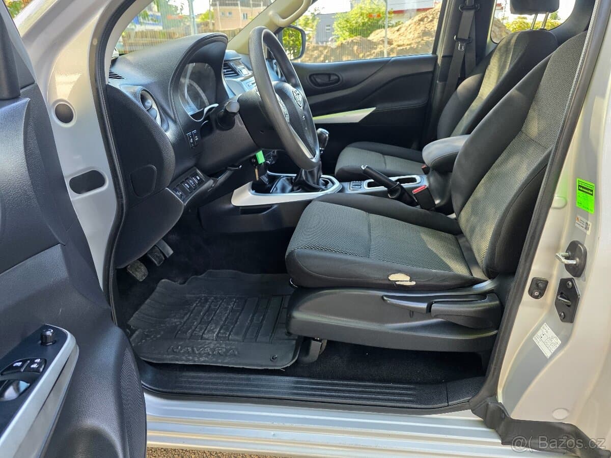 2020 Nissan NAVARA - 9