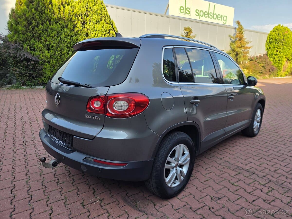 2009 Volkswagen TIGUAN - 9