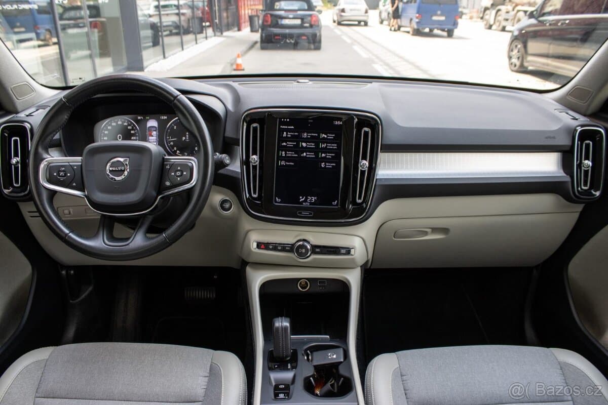 2019 Volvo XC40 - 9