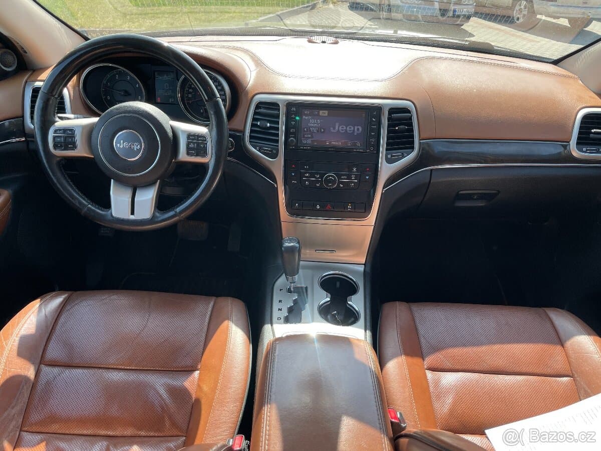 2013 Jeep CHEROKEE - 9