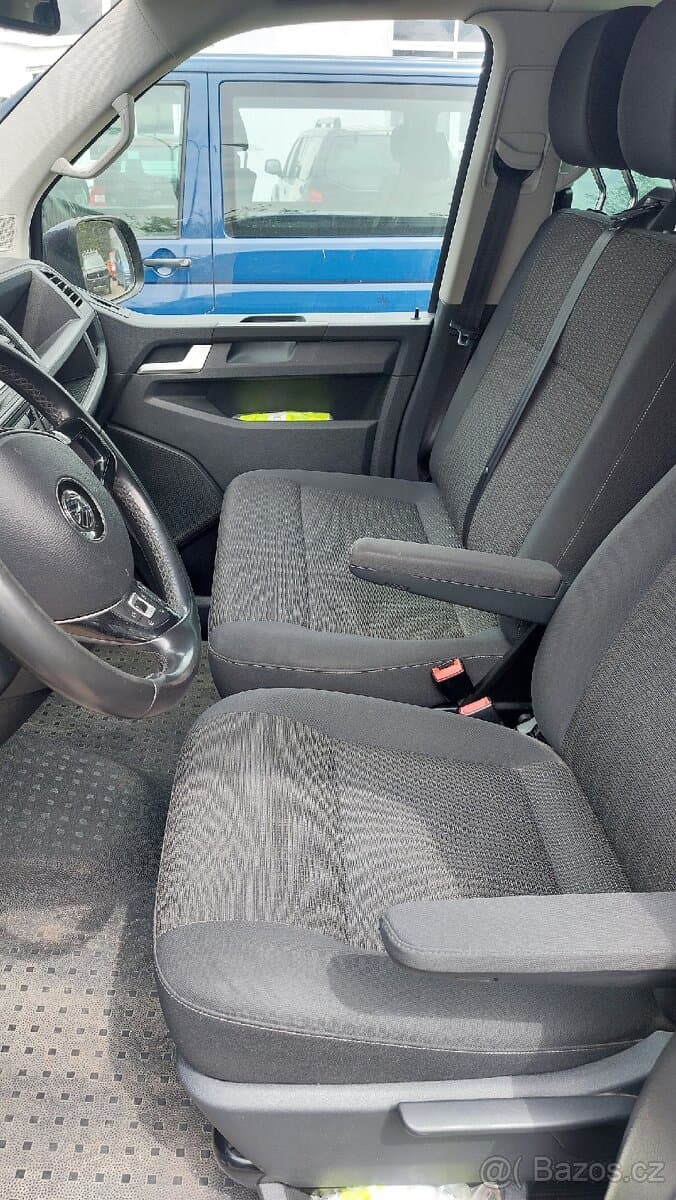 2017 Volkswagen CARAVELLE - 9