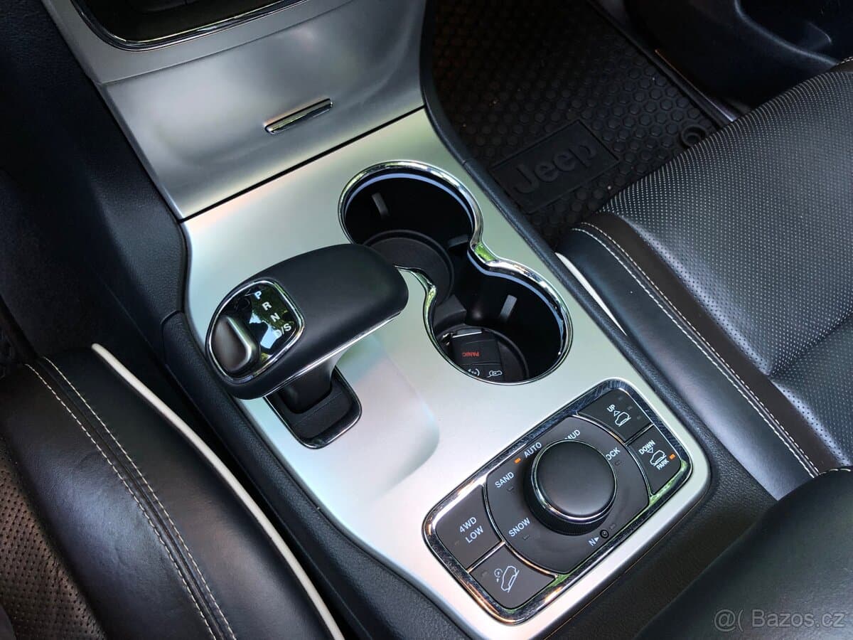 2014 Jeep CHEROKEE - 9