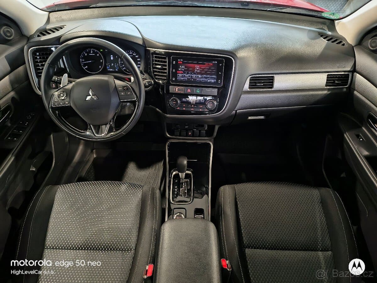 2017 Mitsubishi OUTLANDER - 9