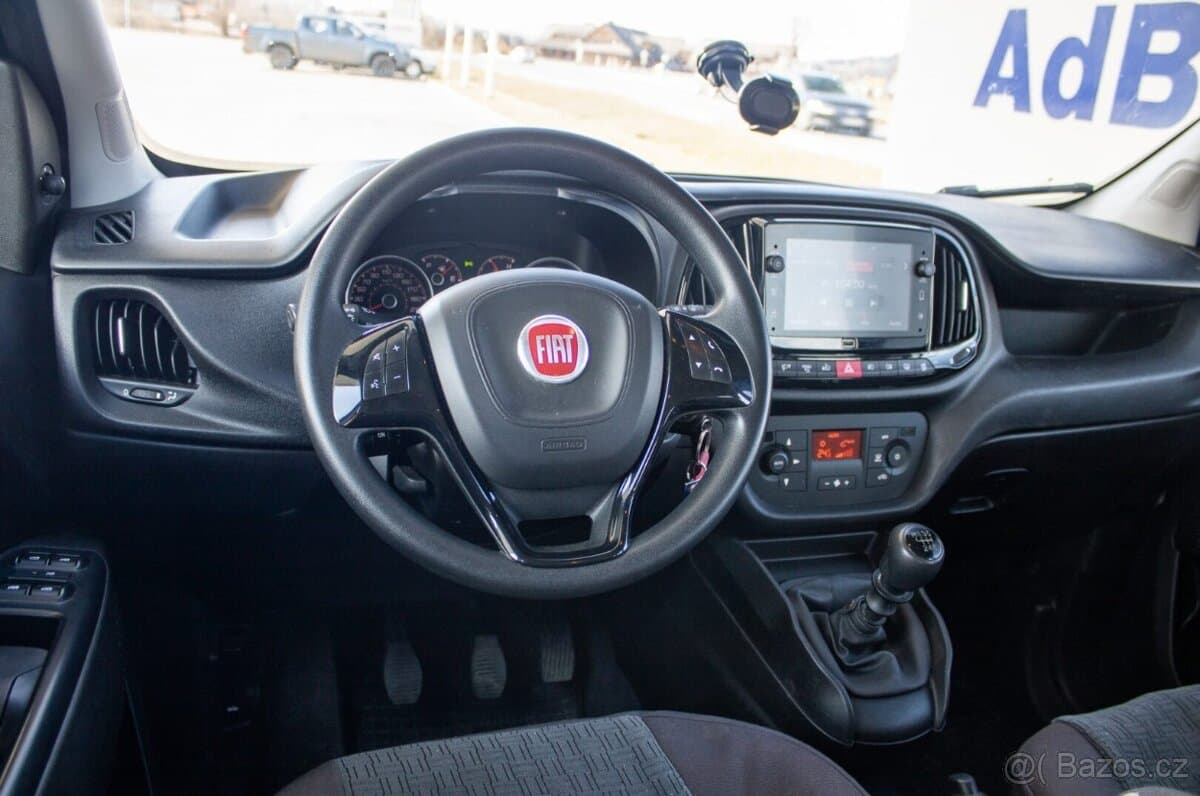 2022 Fiat DOBLO - 9