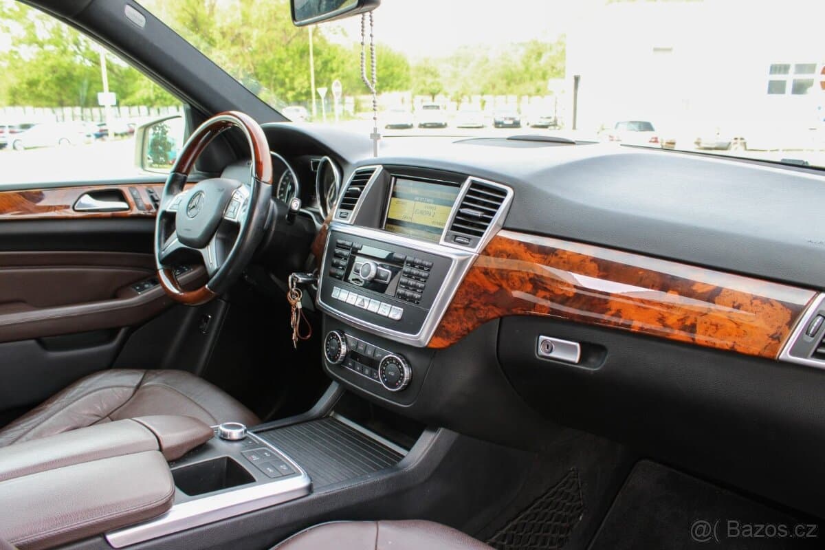 2012 Mercedes-Benz M-CLASS - 9