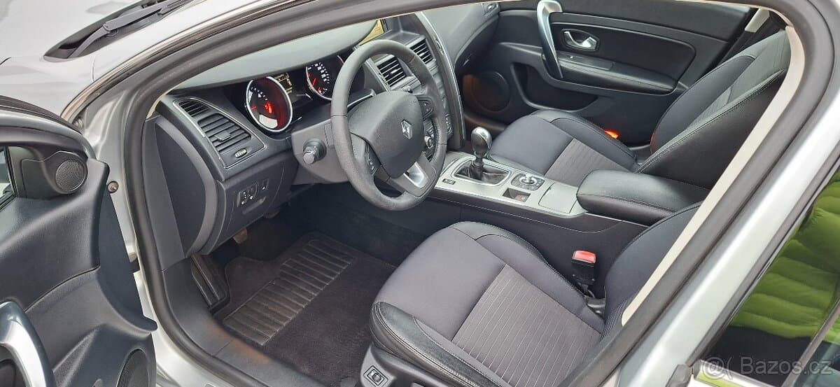 2012 Renault LATITUDE - 9