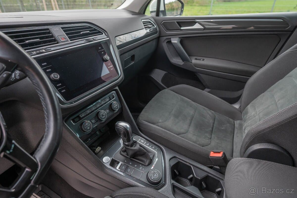 2018 Volkswagen TIGUAN - 9