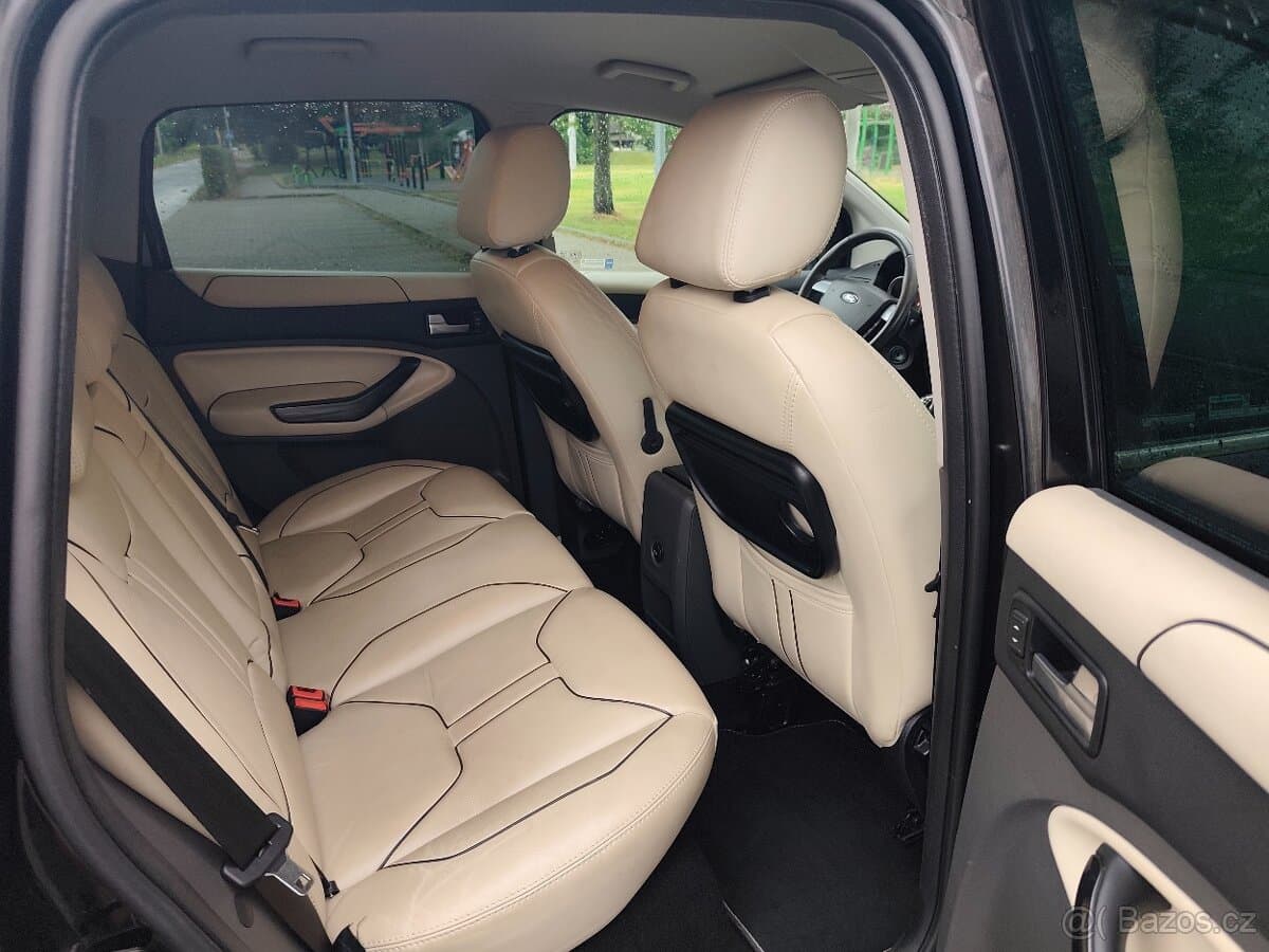 2010 Ford KUGA - 9