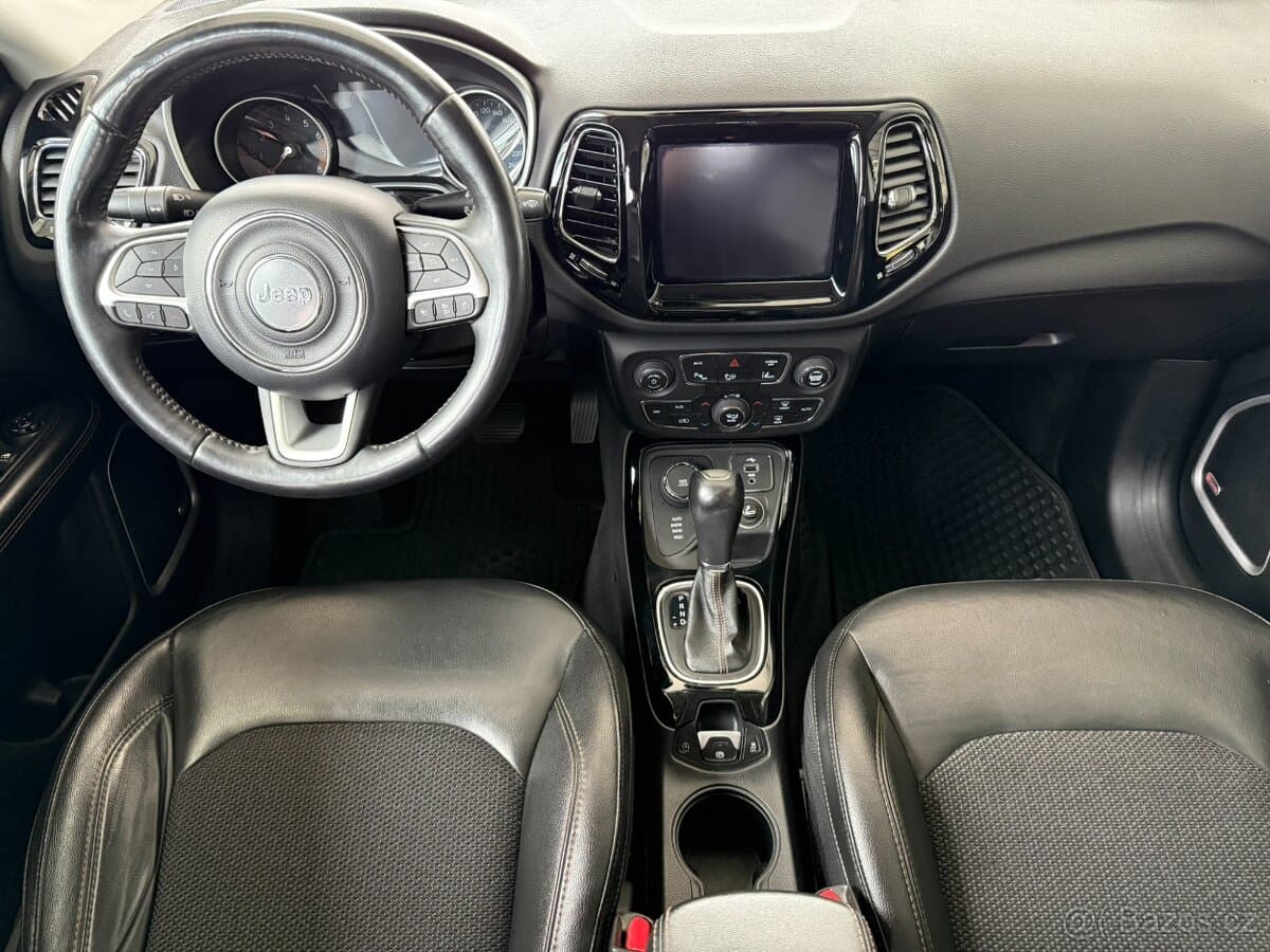2018 Jeep COMPASS - 9
