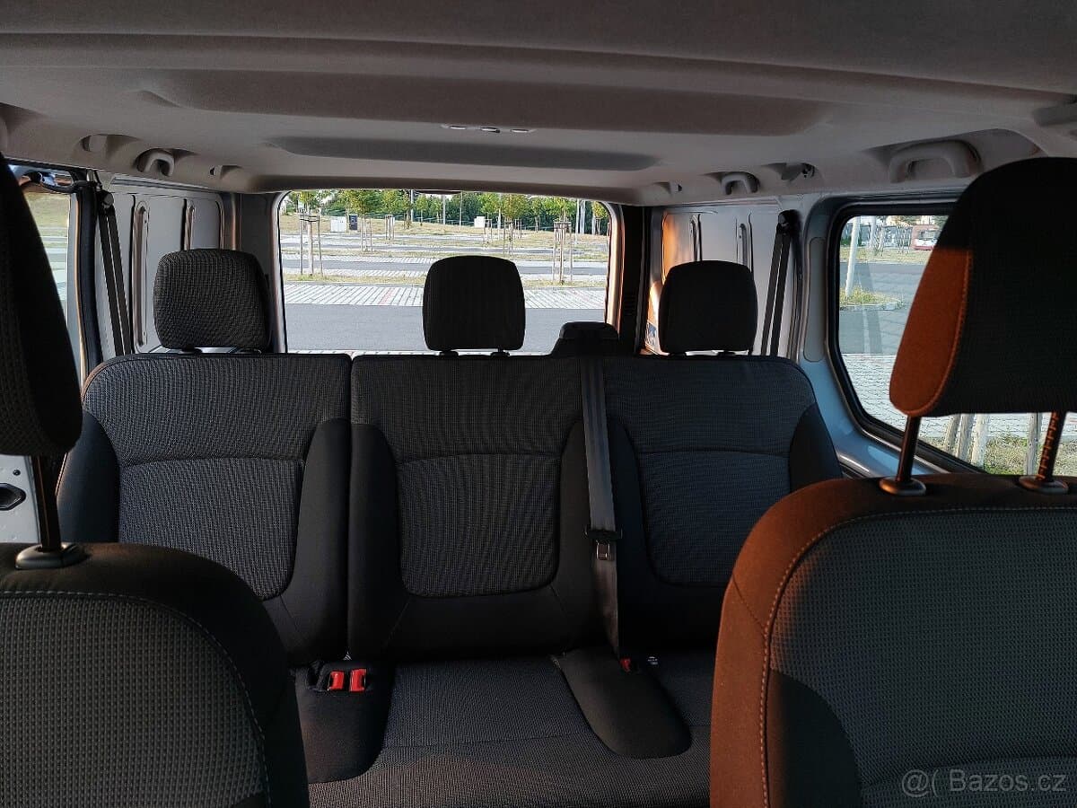2025 Renault TRAFIC - 9