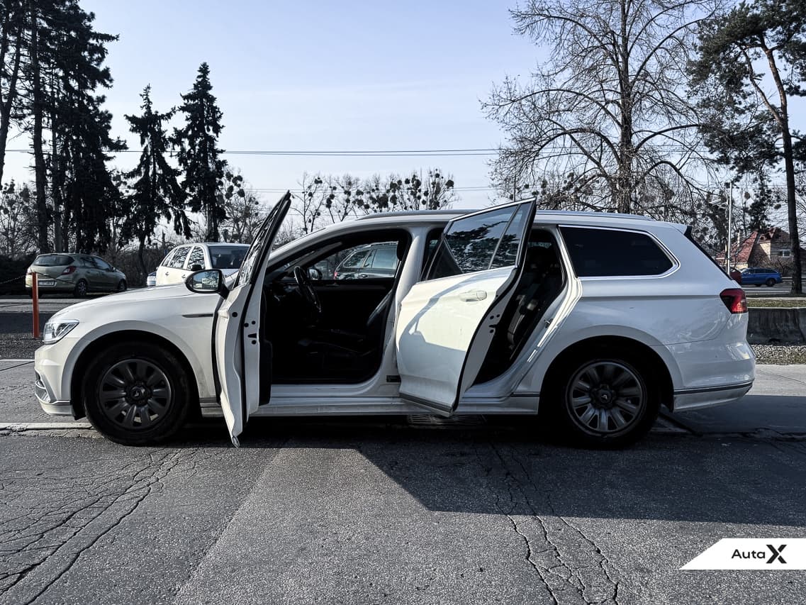 2019 Volkswagen PASSAT - 9