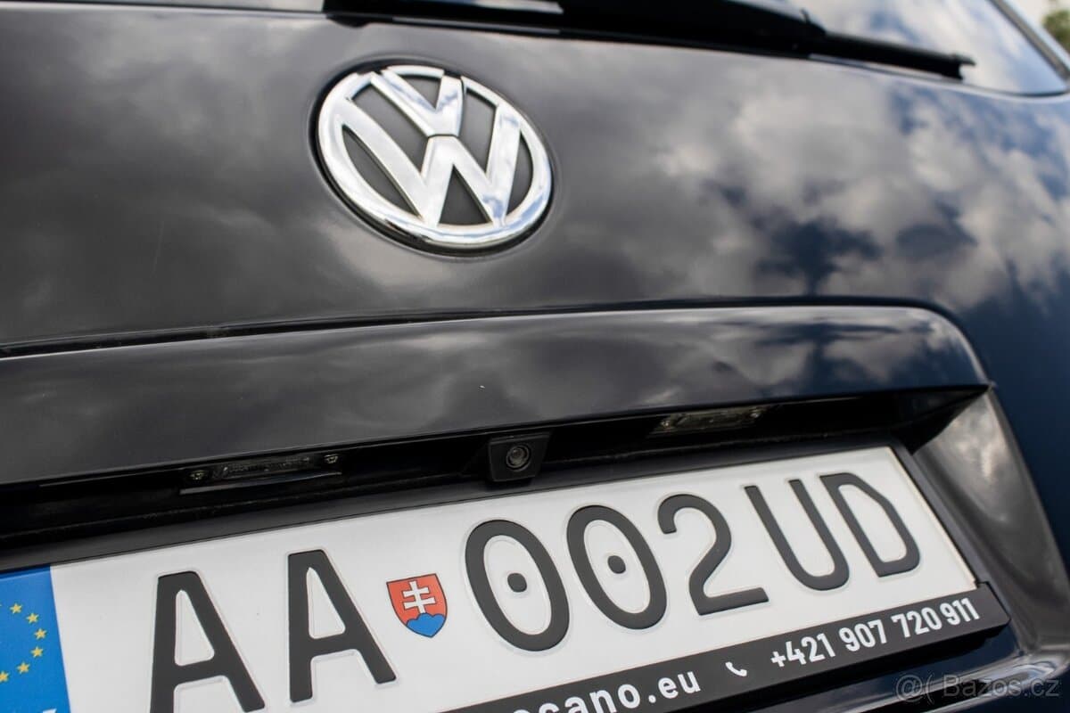 2015 Volkswagen MULTIVAN - 9
