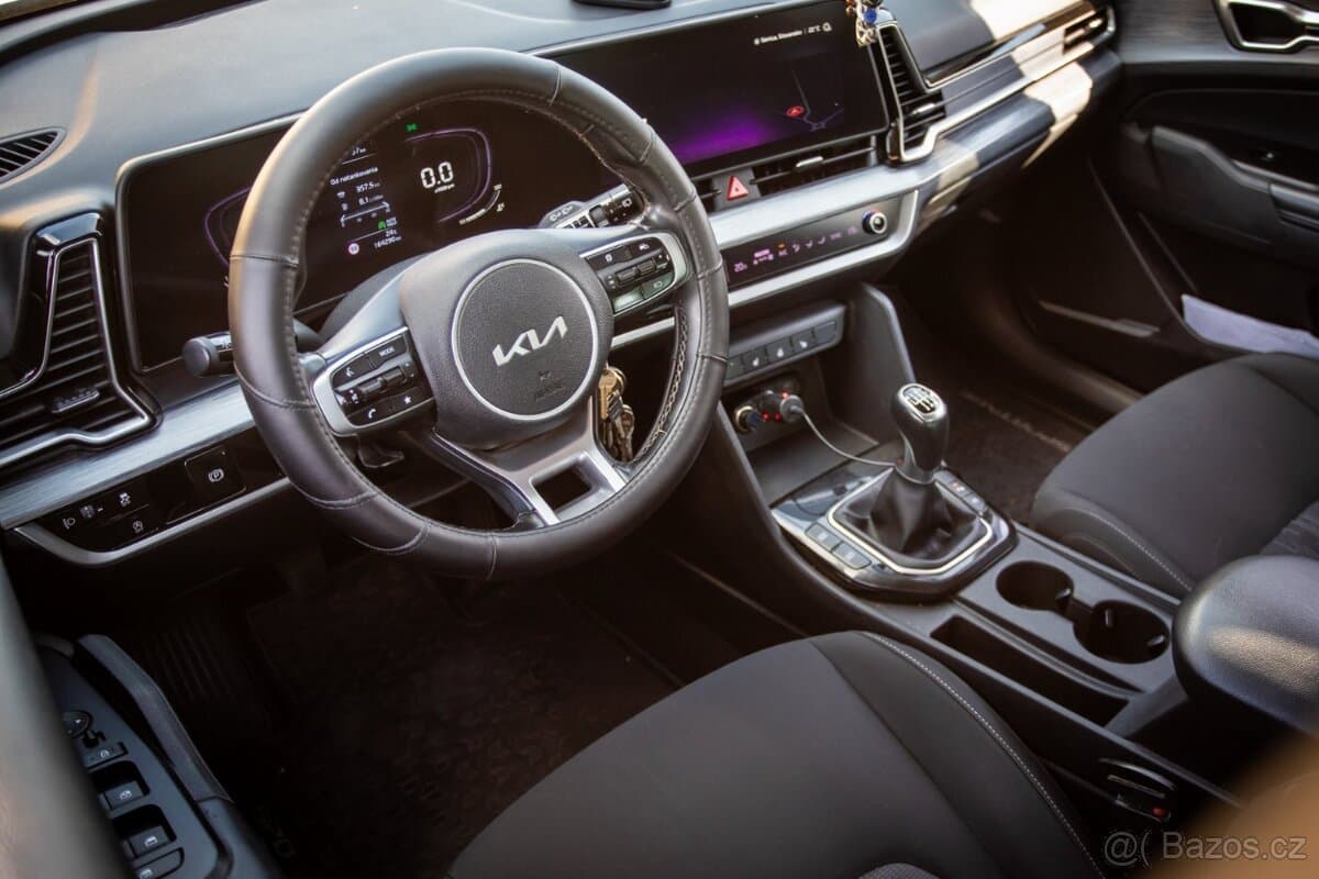 2022 Kia SPORTAGE - 9