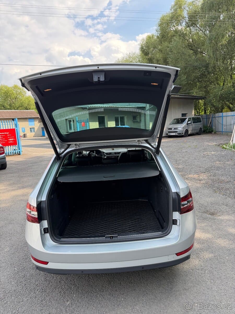 2018 Škoda SUPERB - 9