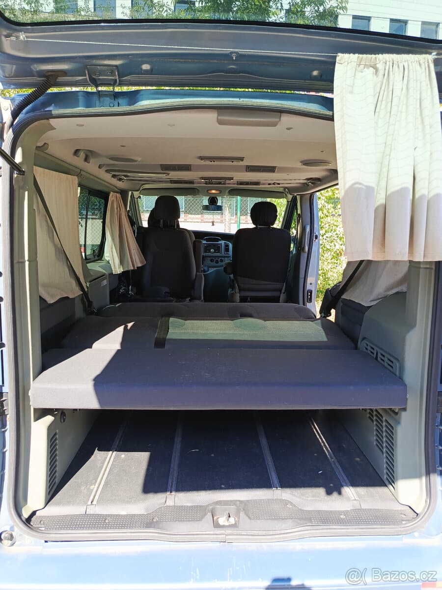 2010 Opel VIVARO - 9