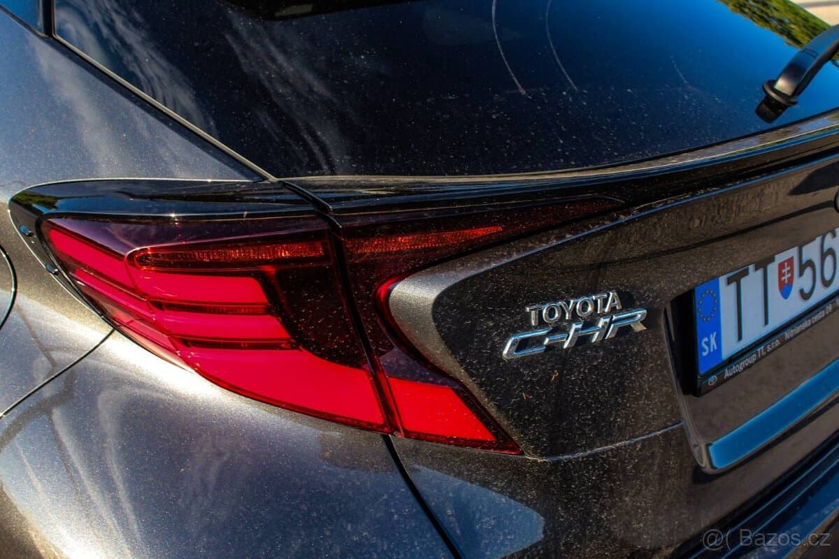 2020 Toyota C-HR - 9
