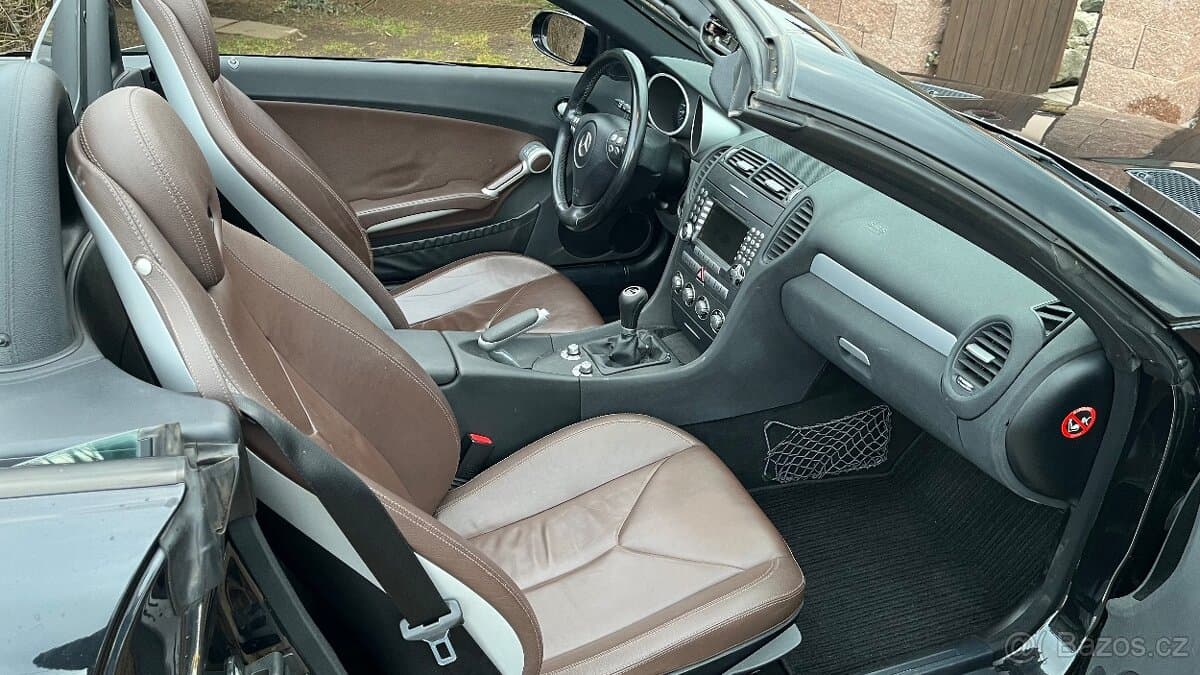 2005 Mercedes-Benz SL - 9