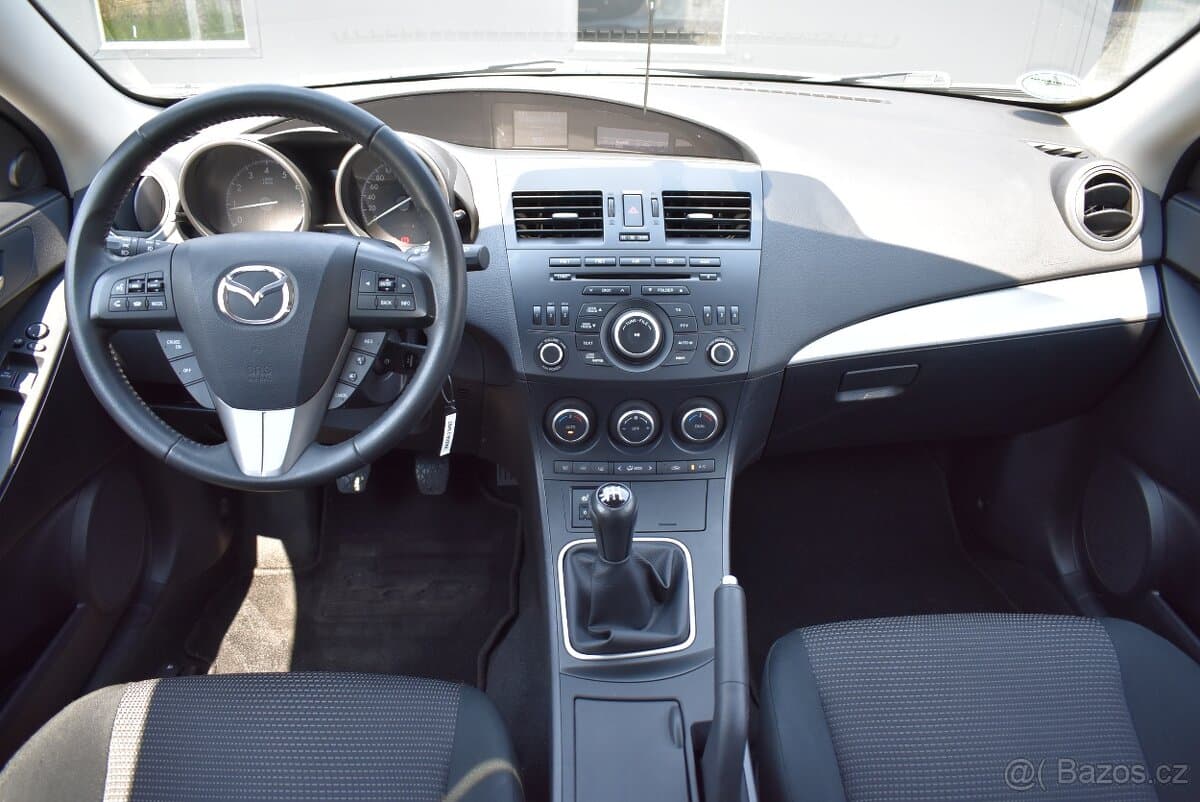 2013 Mazda 3 - 9