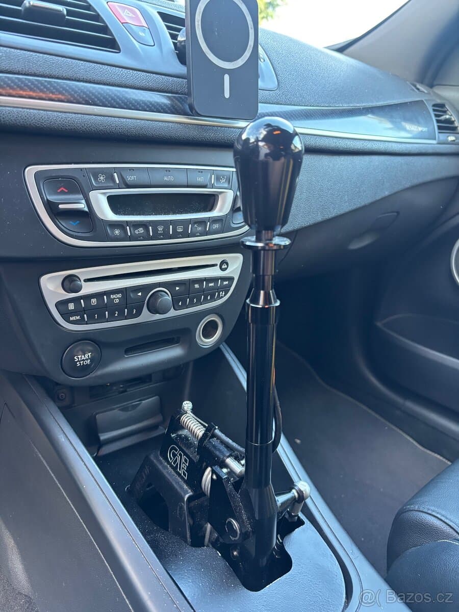 Renault MEGANE - 9