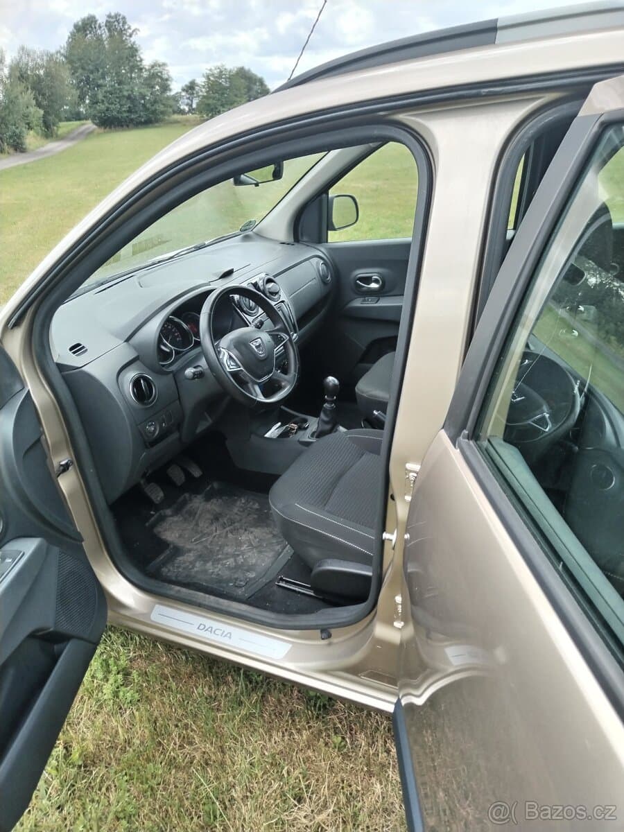 2020 Dacia LODGY - 9