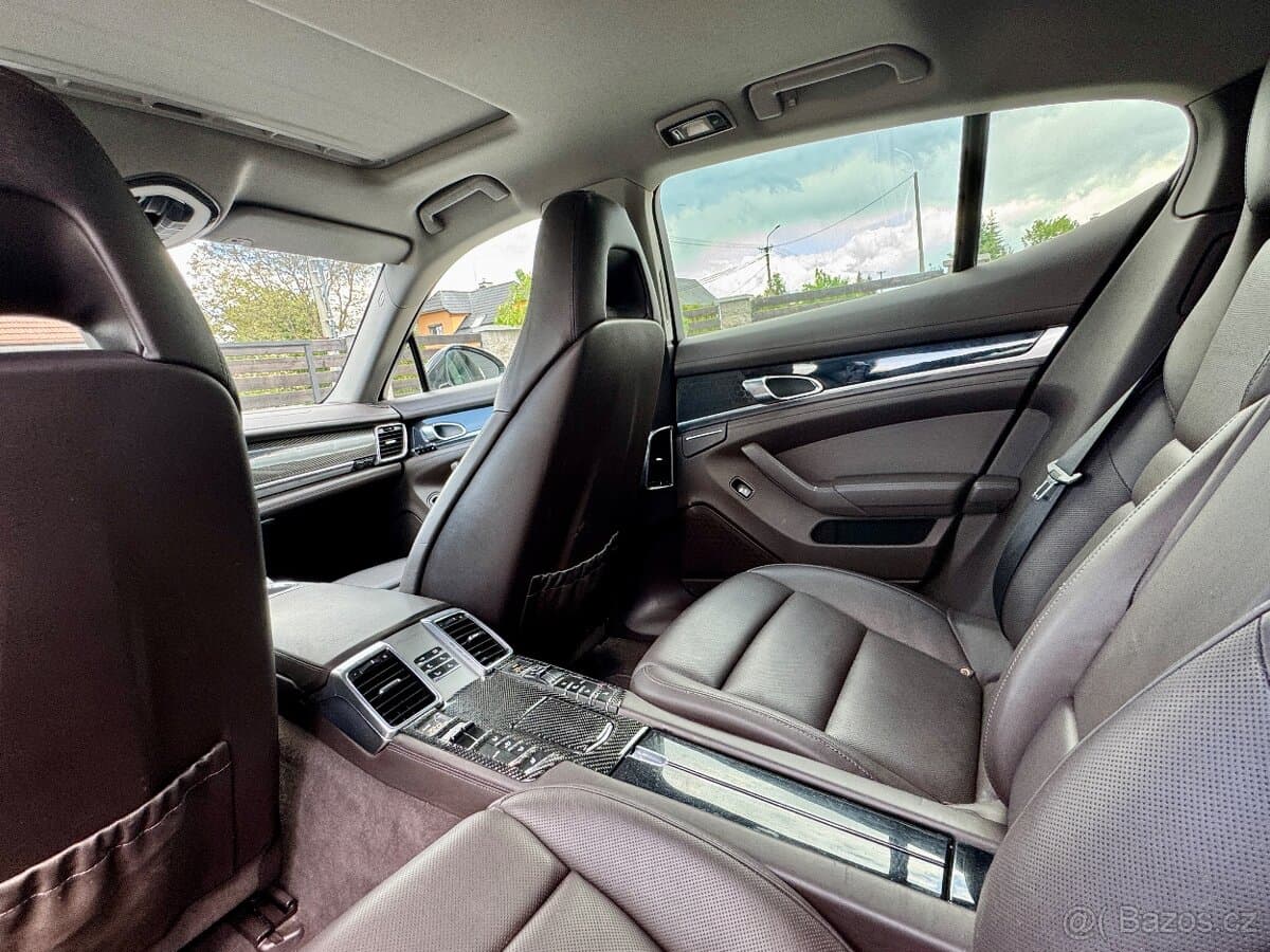 2010 Porsche PANAMERA - 9