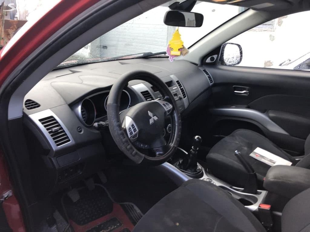 2009 Mitsubishi OUTLANDER - 9