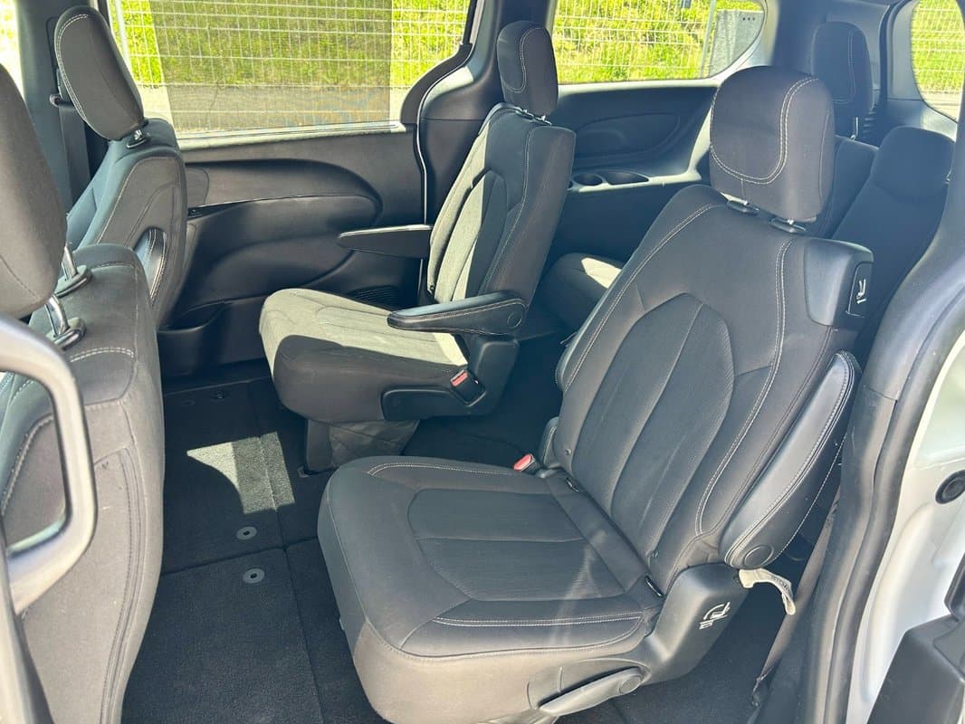 2019 Chrysler PACIFICA - 9