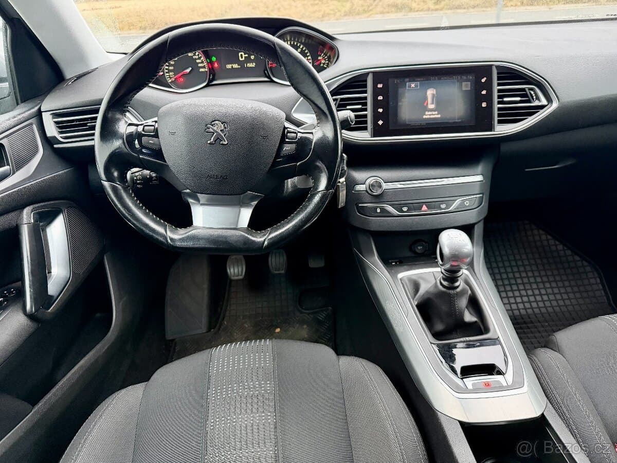2016 Peugeot 308 - 9