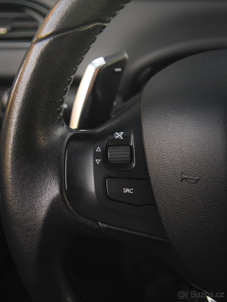 2016 Peugeot 208 - 9