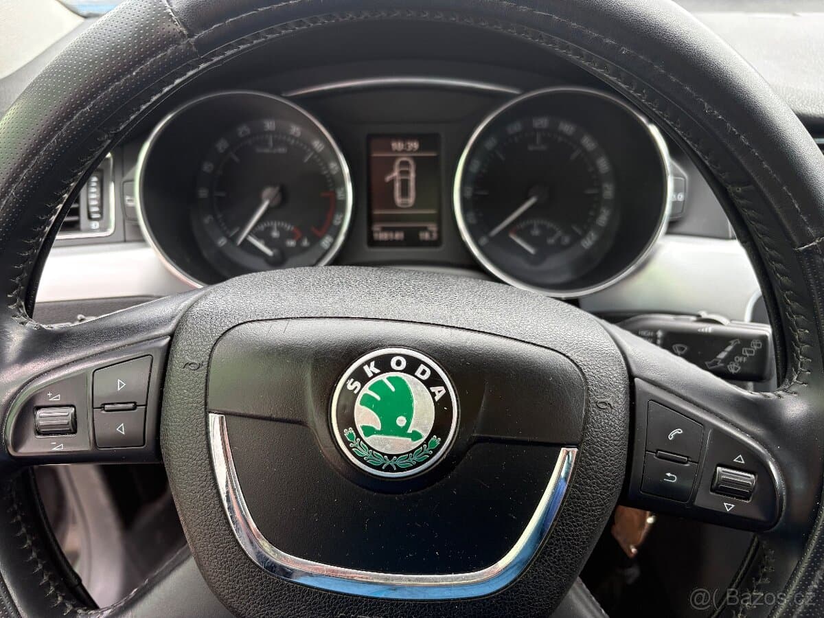 2012 Škoda SUPERB - 9