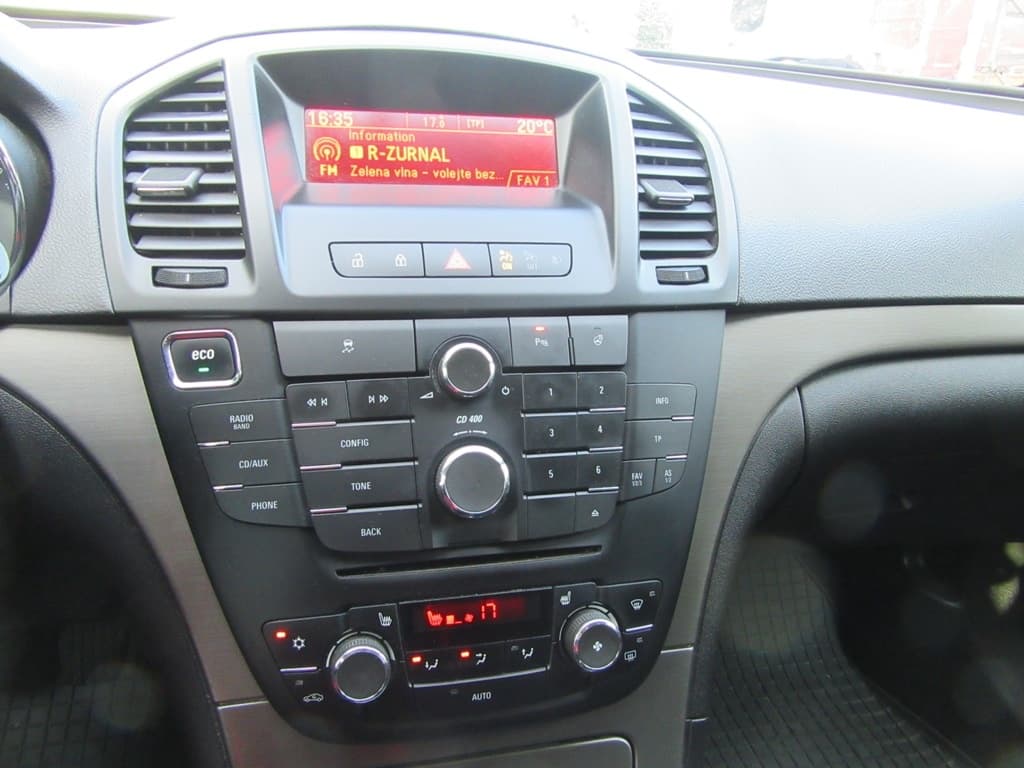 2012 Opel INSIGNIA - 9