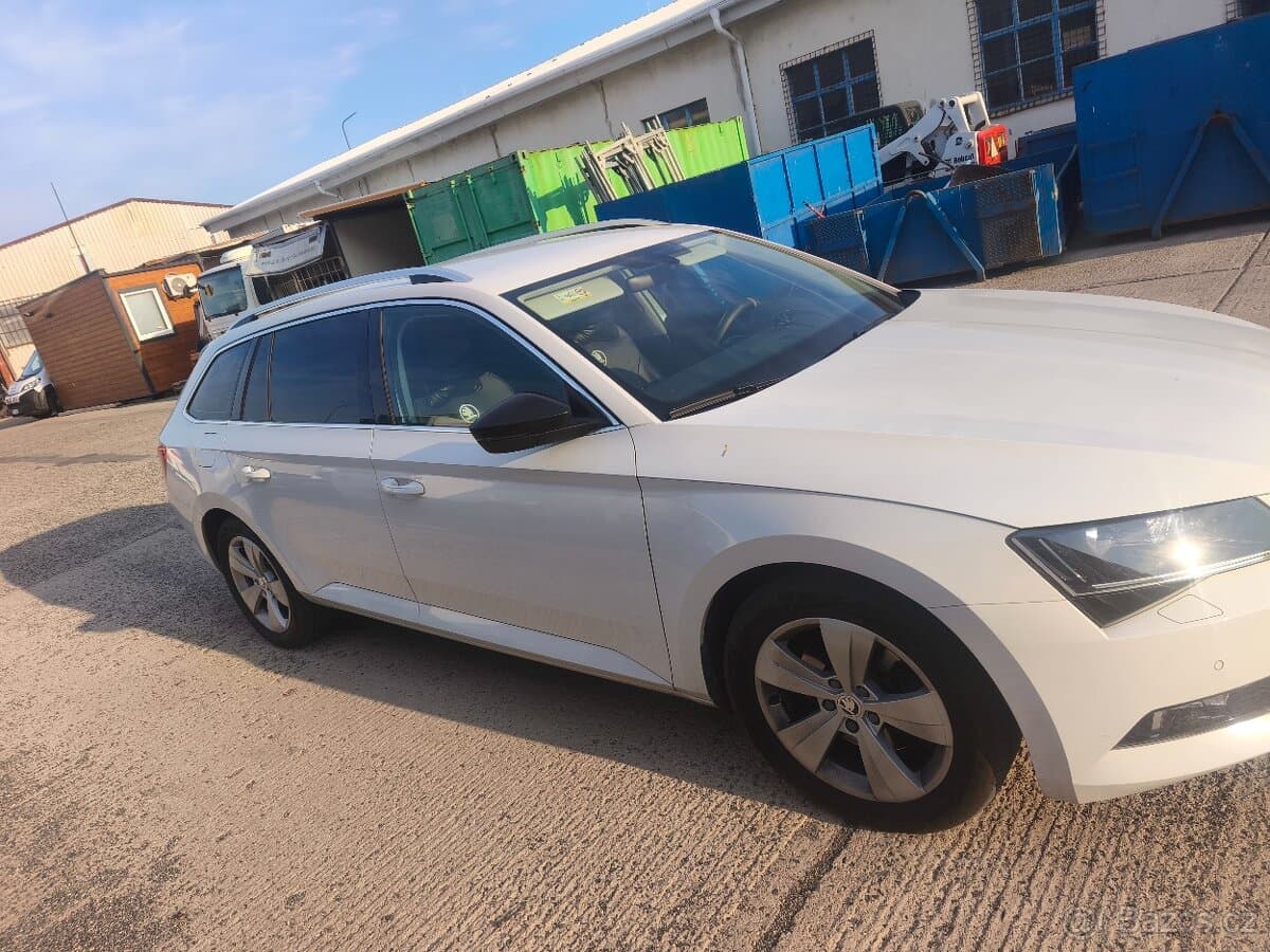 2019 Škoda SUPERB - 9