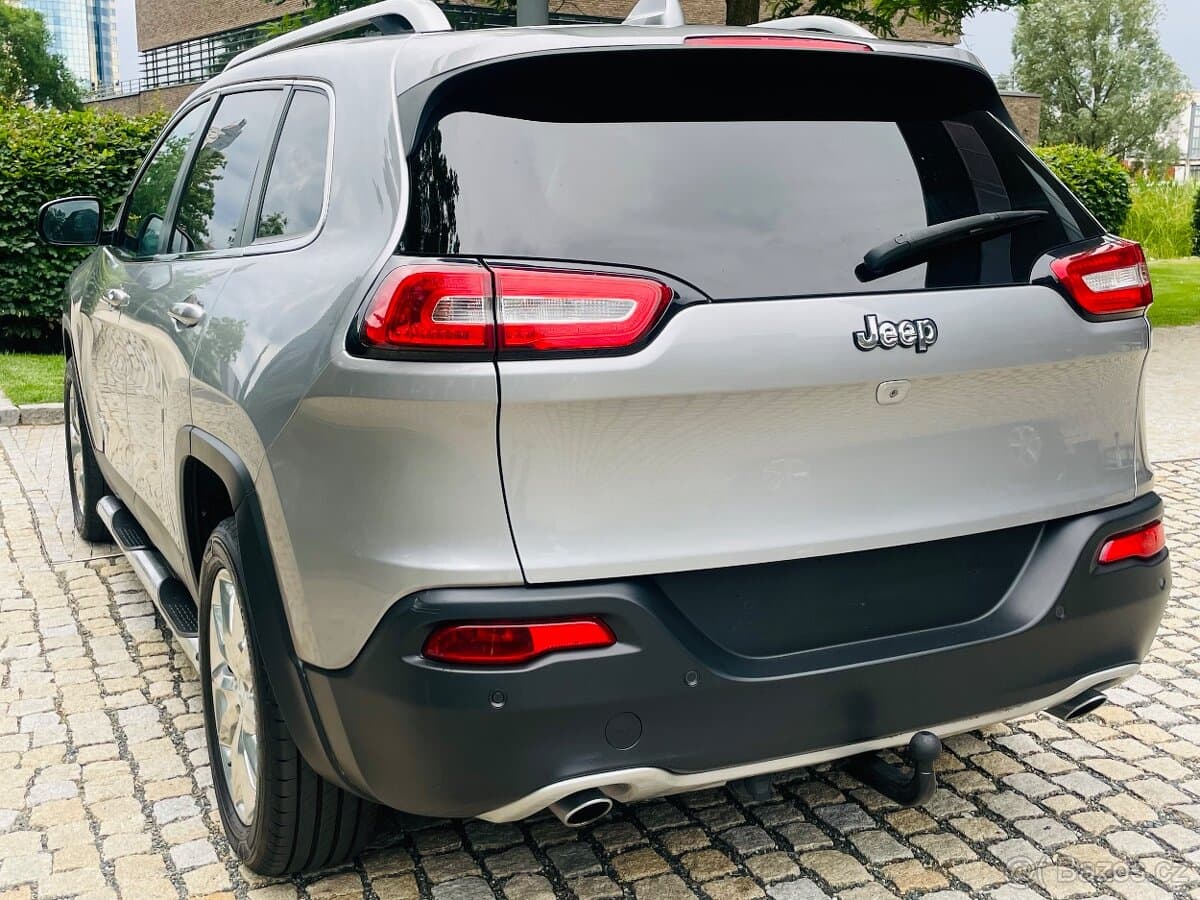 2014 Jeep CHEROKEE - 9