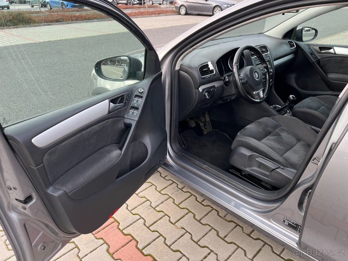 2009 Volkswagen GOLF - 9