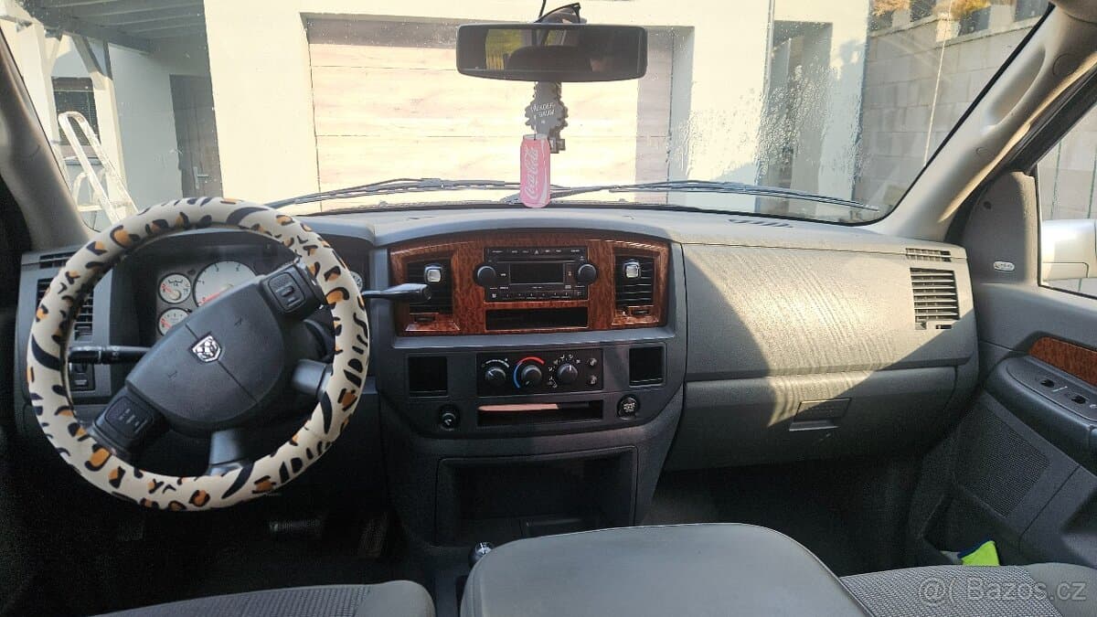 2006 Dodge RAM - 9
