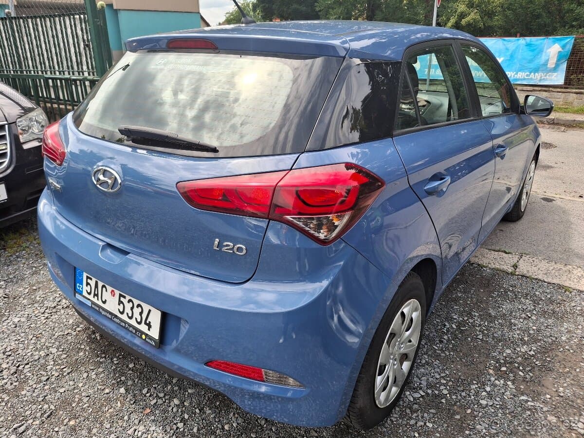 2015 Hyundai i20 - 9
