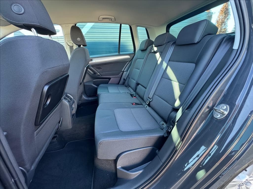 2014 Volkswagen GOLF - 9