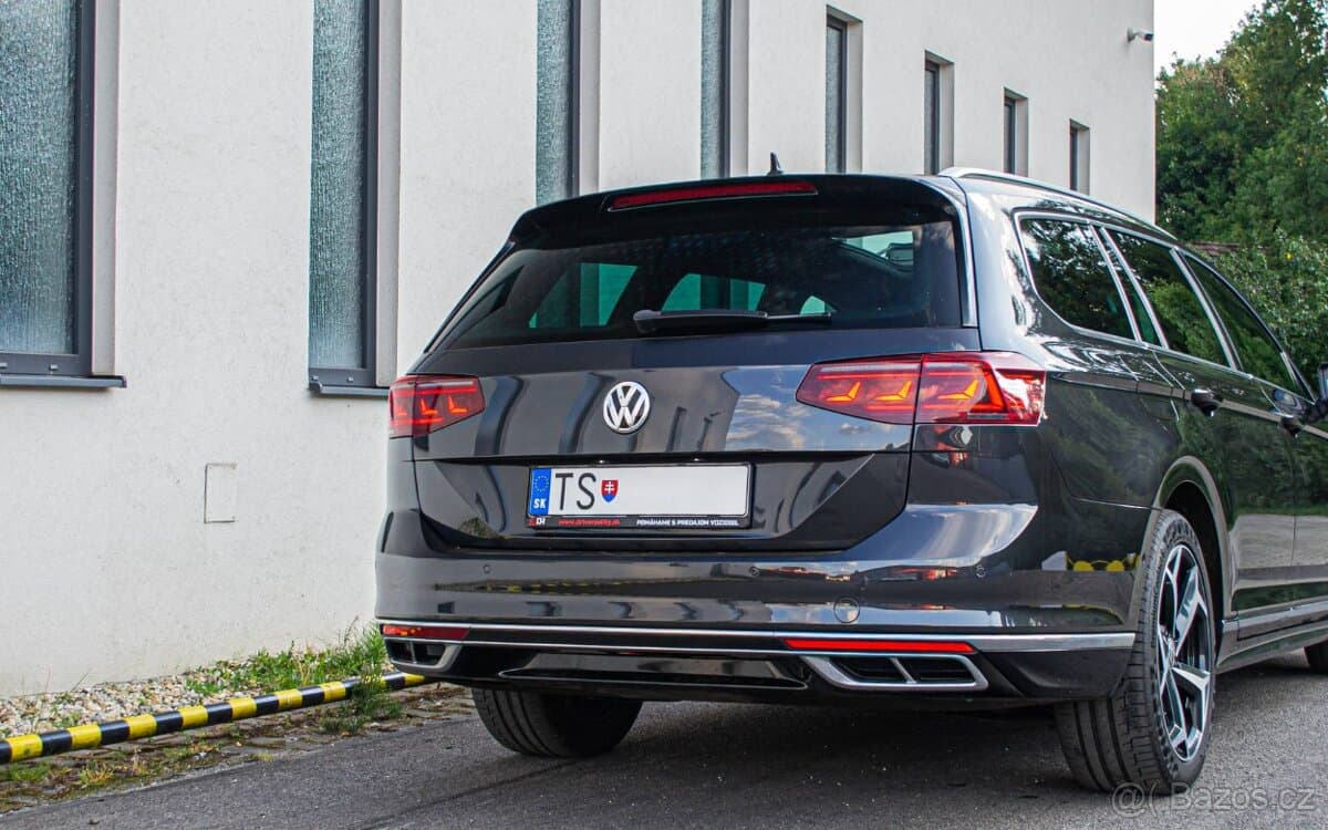 2020 Volkswagen PASSAT - 9