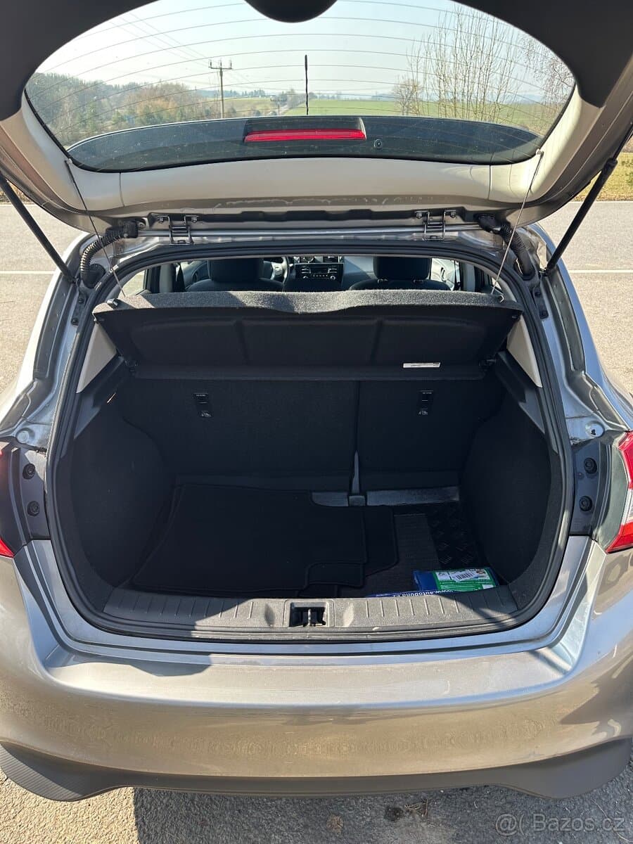 2015 Nissan OSTATNÍ - 9