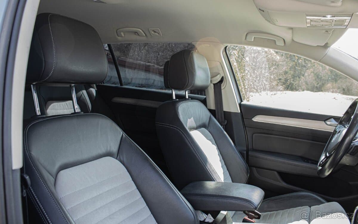 2016 Volkswagen PASSAT - 9
