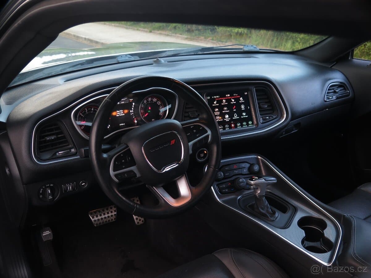 2018 Dodge CHALLENGER - 9