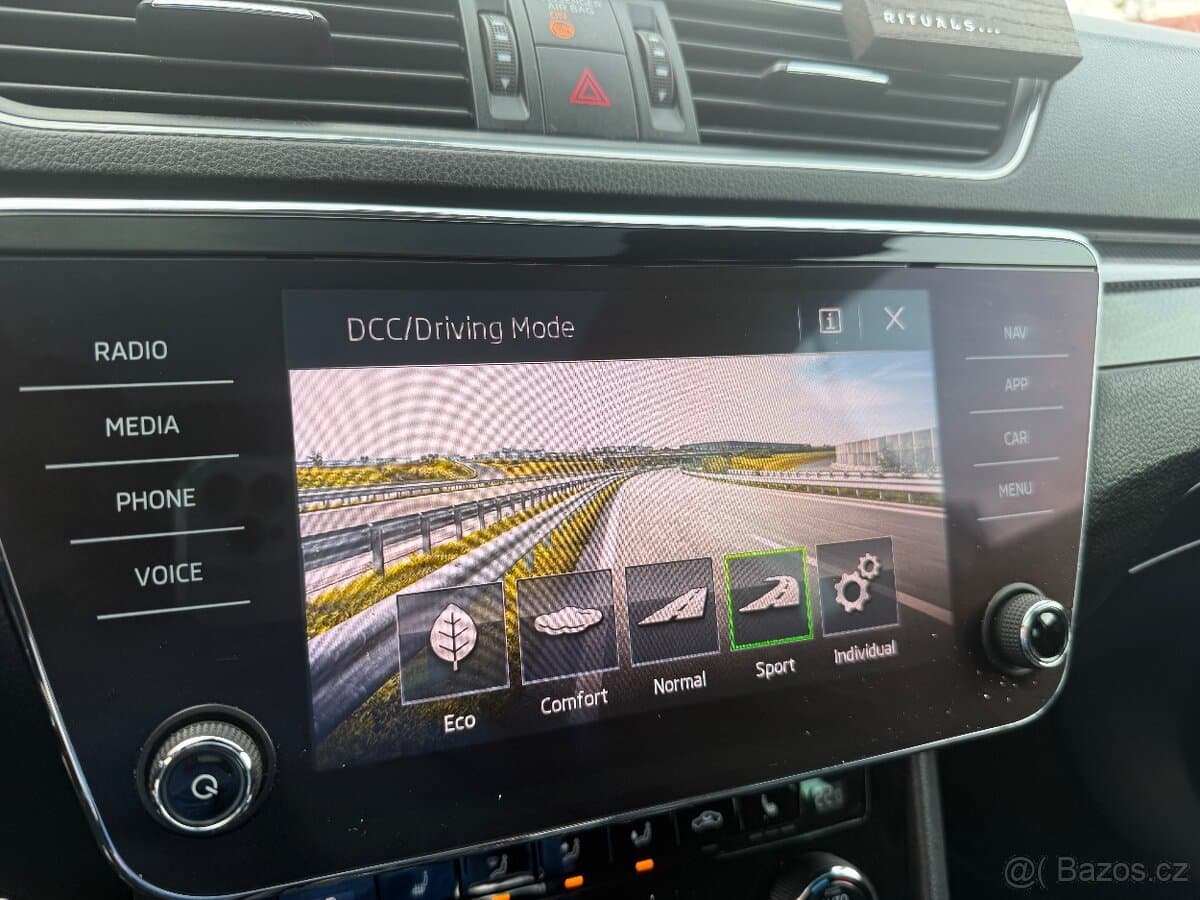 2018 Škoda SUPERB - 9