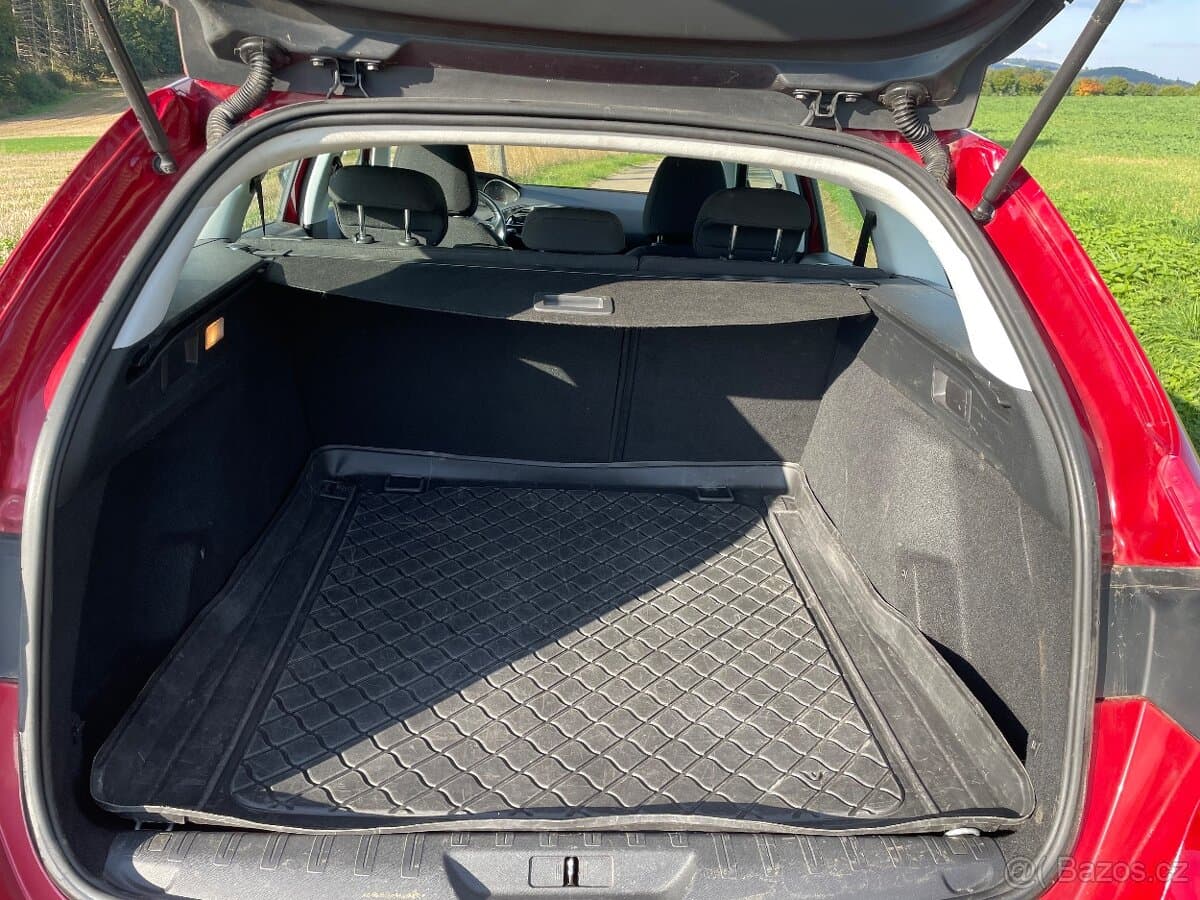 2017 Peugeot 308 - 9