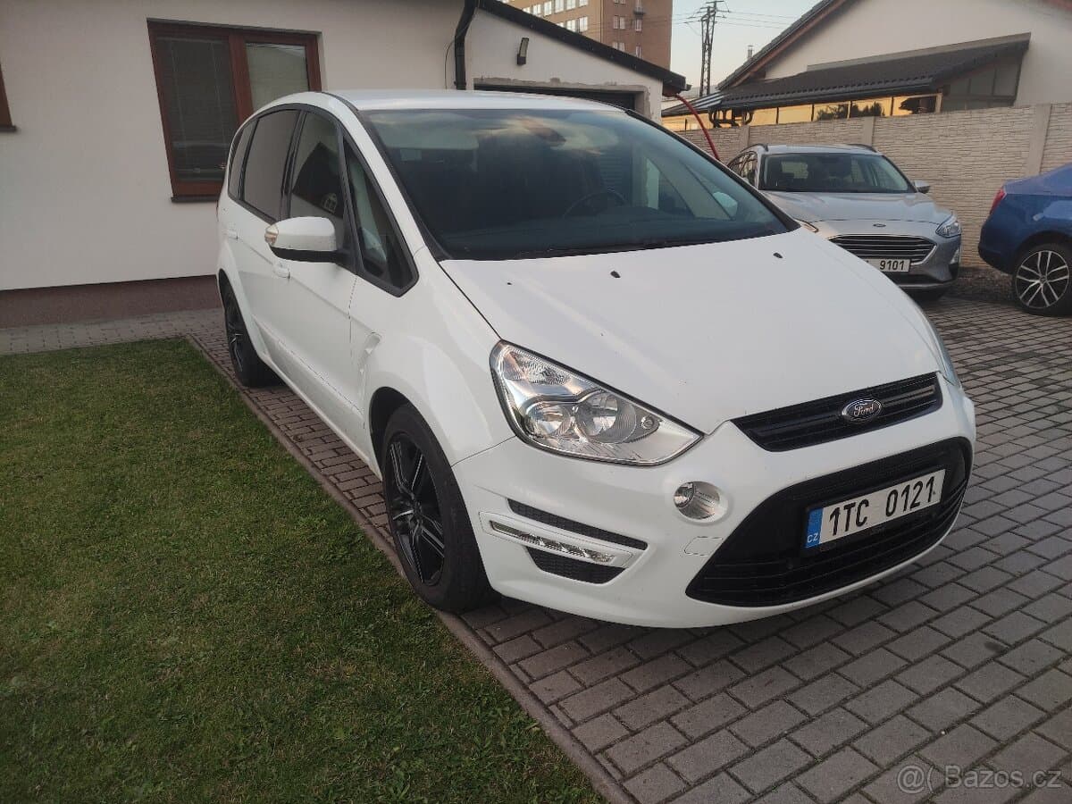 Ford S-MAX - 9