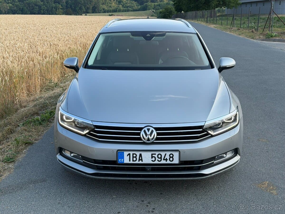 2015 Volkswagen PASSAT - 9