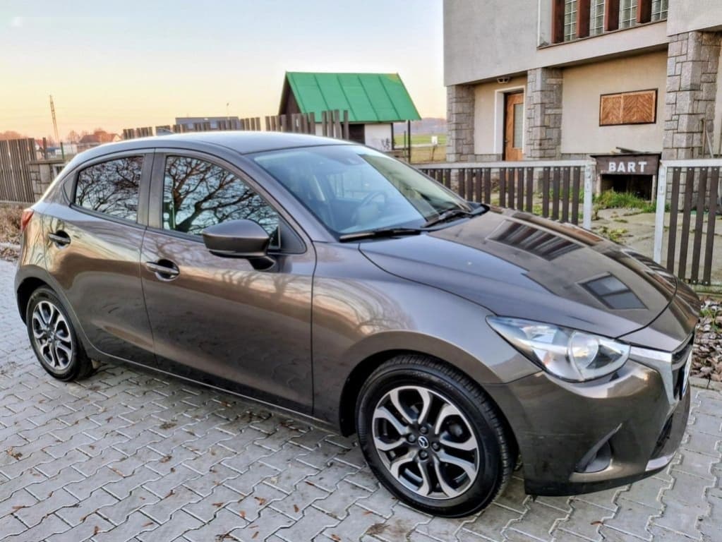 2017 Mazda 2 - 9