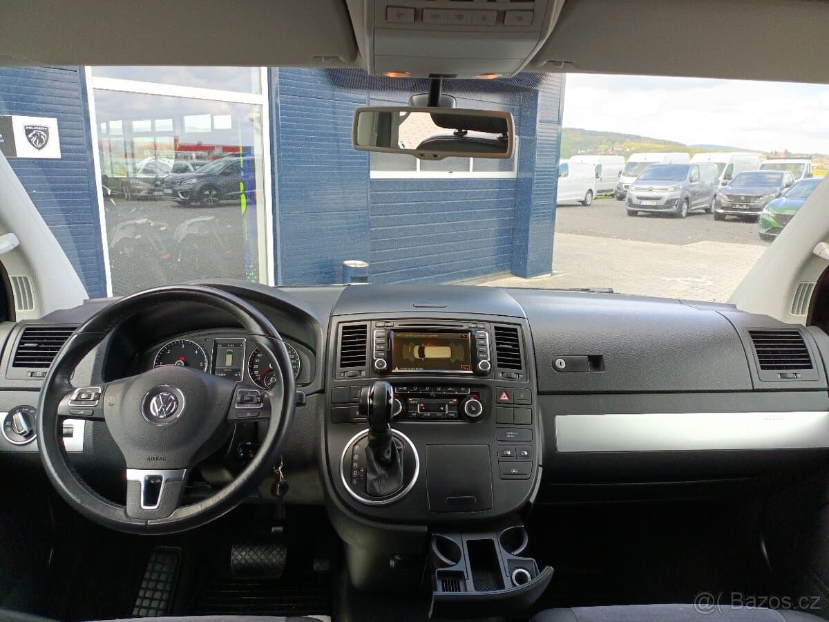2013 Volkswagen MULTIVAN - 9