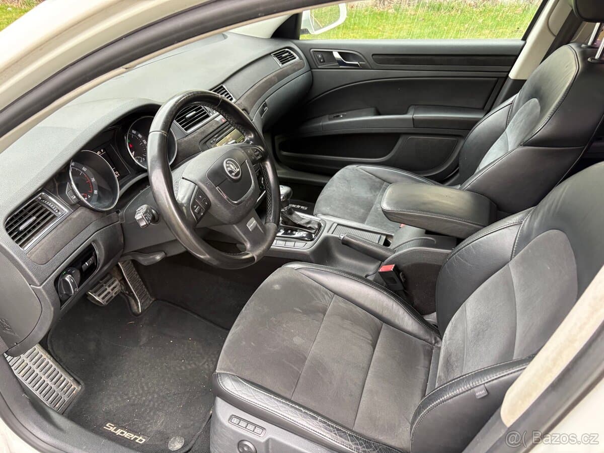 2011 Škoda SUPERB - 9