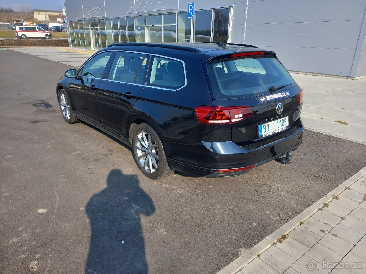 2020 Volkswagen PASSAT - 9